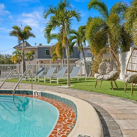 1K Bed Studio Apt With Shared Pool 515